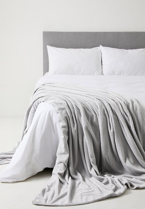 Avedon Waffle  Bed Blanket - Silver