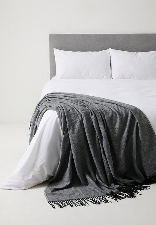 Horrockses - Chenille Fringe Bed Throw - Grey