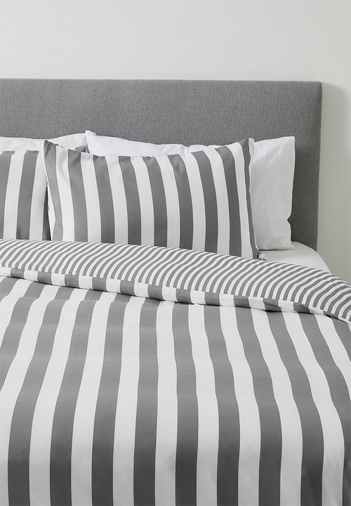 Sixth Floor - Stripe duvet cover - Grey