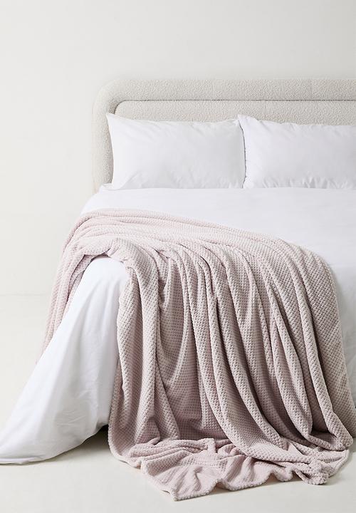 Horrockses - Avedon Waffle  Bed Blanket - Champagne