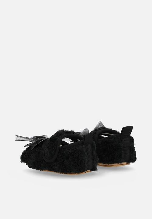 Pop Candy - Furry pumps with bow applique - black