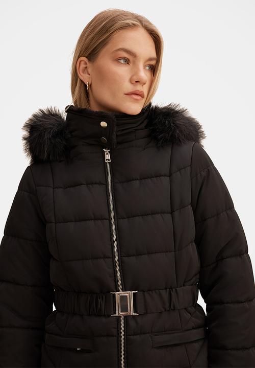 Forever New - Macey Short Puffer Jacket in Black