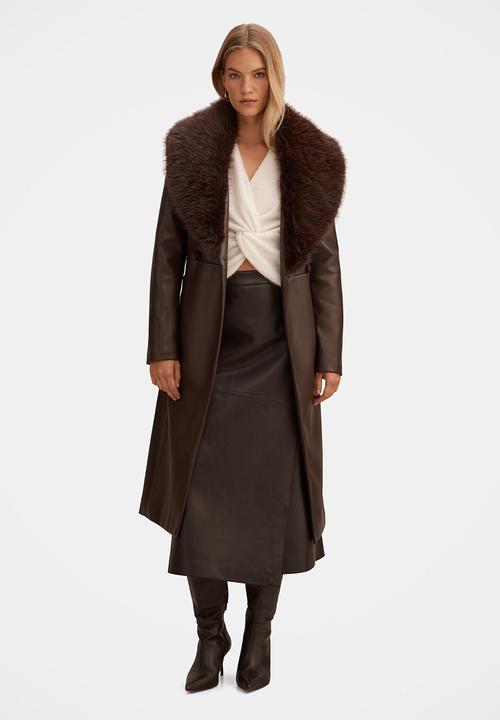 Forever New - Faith Faux Fur Collar Pu Trench Coat in Milk Chocolate