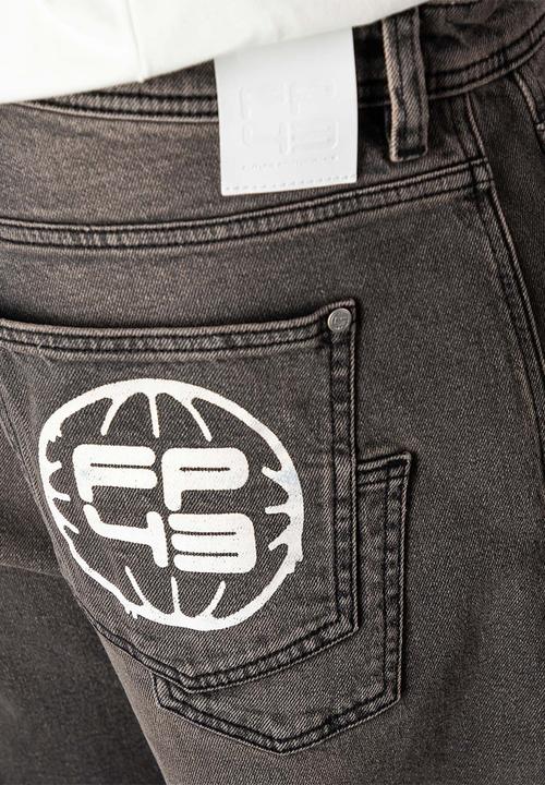 FP43 by S.P.C.C - 0DDW0RLD Jeans  - Dark Grey