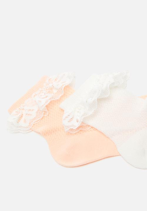 Pop Candy - 2 pack lace-frilled ankle socks - white/peach pink