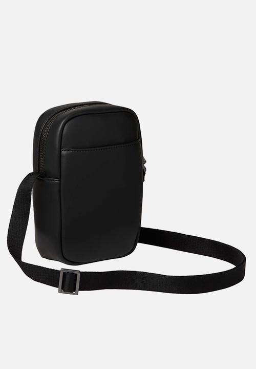 Calvin Klein - Bold Ck Slim Reporter - Black