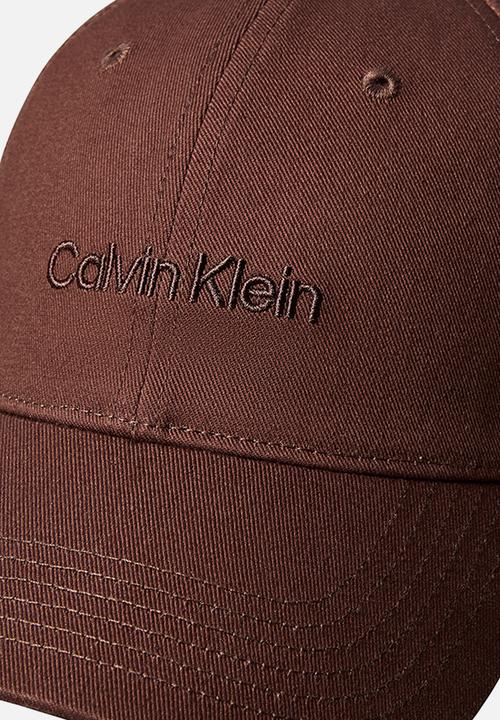 Calvin Klein - Logo Embroidery Baseball Cap Asia Fit - Chocolate Martini