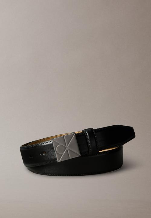 Calvin Klein - Emblem Plaque Smooth 35Mm - Black / Matte Gunmetal