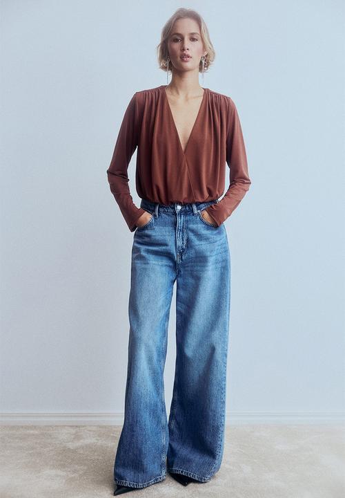 H&M - Draped v-neck thong body - dusty brown