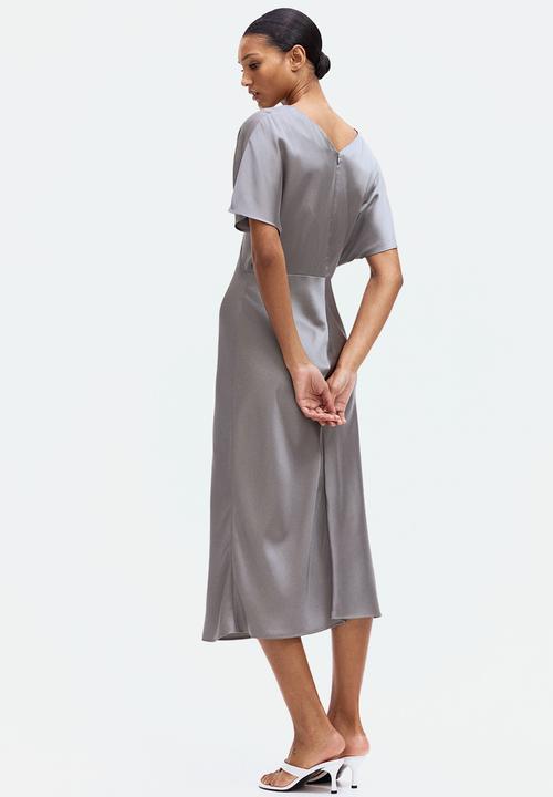 H&M - V-neck satin dress - grey