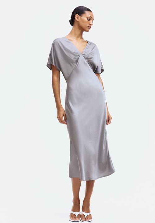 H&M - V-neck satin dress - grey