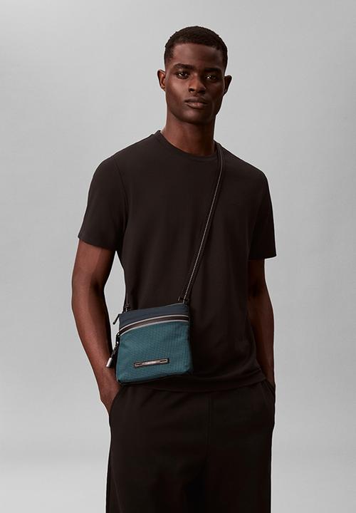 Calvin Klein - Striped Utility Zip Flatpack - Dark Teal