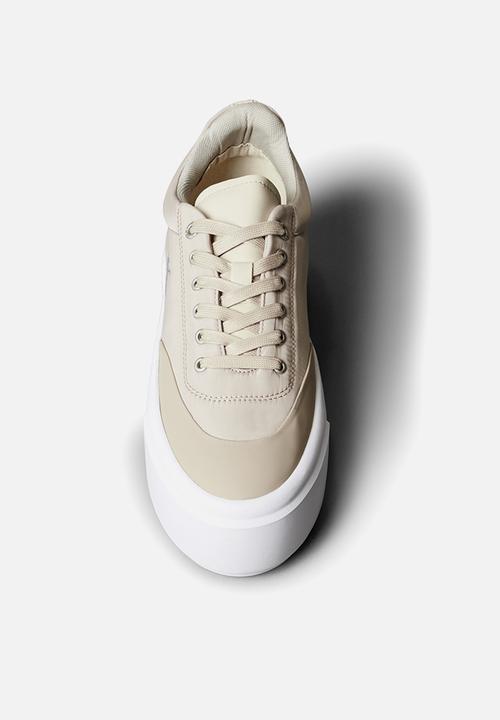 Calvin Klein - Flatform Lace Up - Stony Beige/Bright White