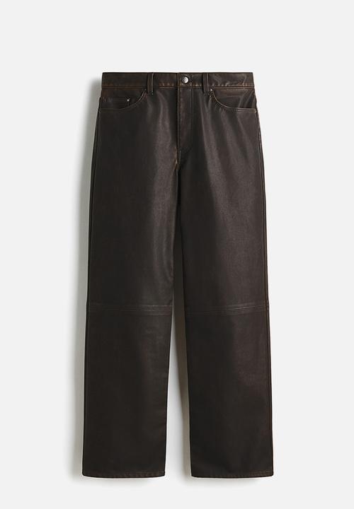 H&M - Relaxed fit coated trousers - brown