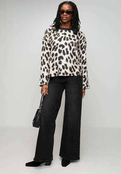 Brave Soul - Crew Neck Animal Jacquard Jumper - Charcoal/Animal Mix
