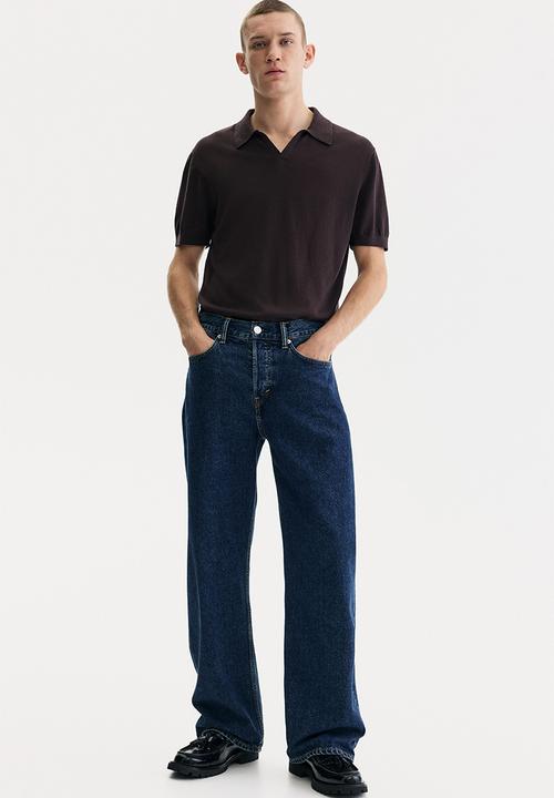 H&M - Regular fit v-neck polo shirt - dark brown