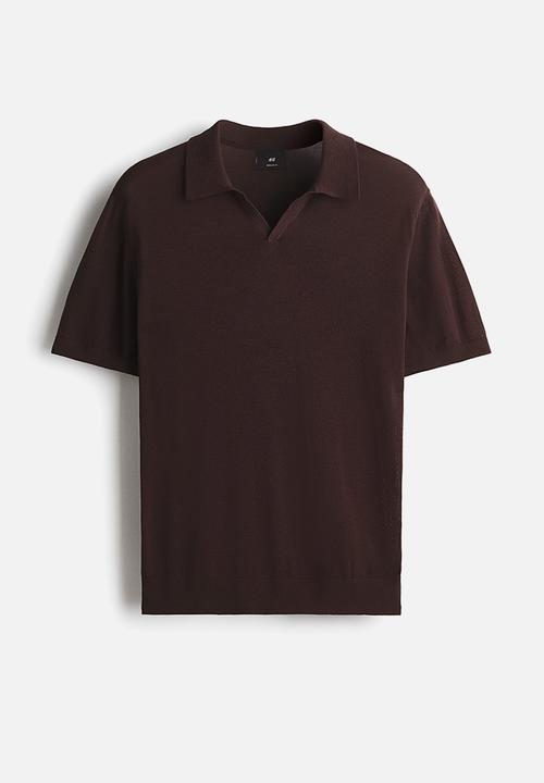 H&M - Regular fit v-neck polo shirt - dark brown
