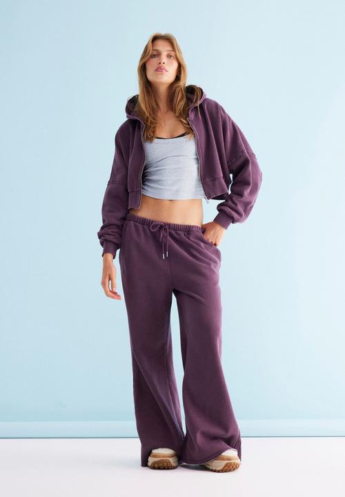 Cotton On - Active Raw Edge Wide Leg Sweatpant - Washed Choc Plum
