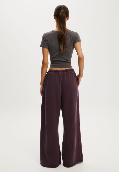 Cotton On - Active Raw Edge Wide Leg Sweatpant - Washed Choc Plum