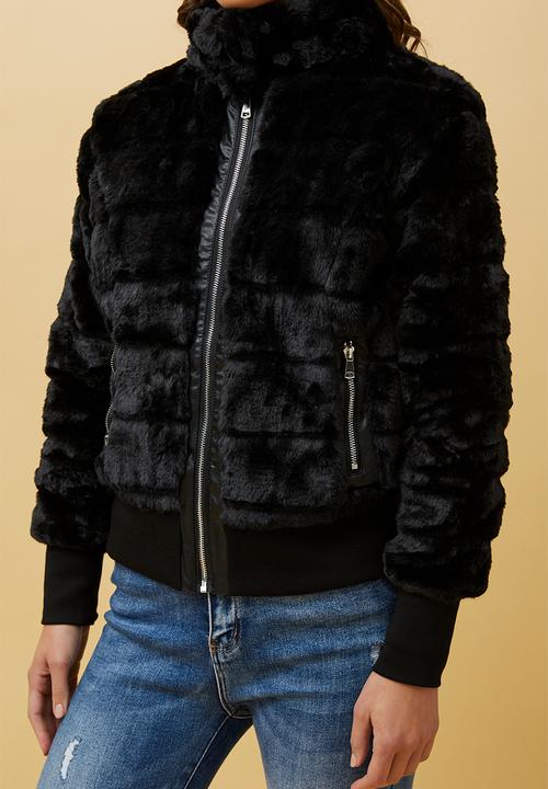 Izabel London - L/S Faux Fur Zip Through Jacket - Black