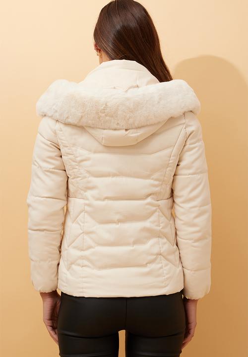 Stella Morgan - L/S Zip Through Puffer Jacket With Detachable Fur On Hood - White