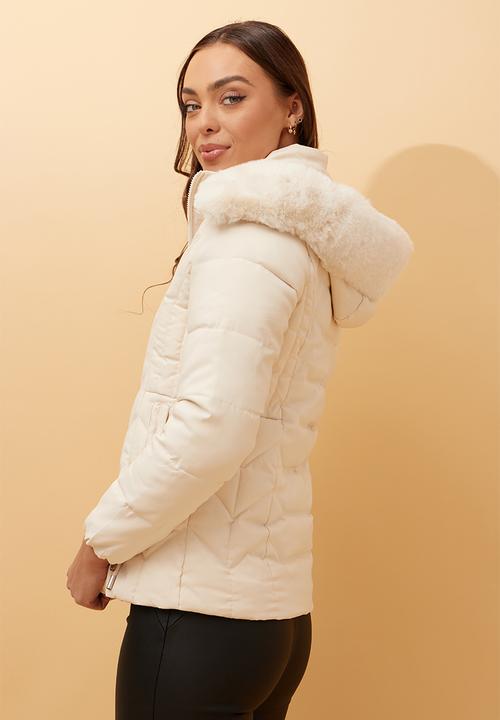 Stella Morgan - L/S Zip Through Puffer Jacket With Detachable Fur On Hood - White