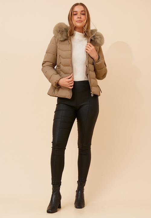 Stella Morgan - L/S Zip Through Puffer Jacket With Detachable Fur On Hood - Latte