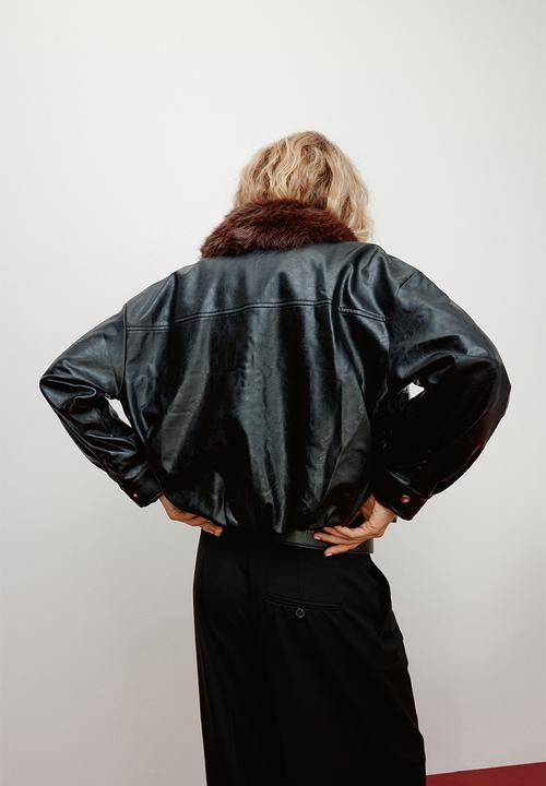 H&M - Fluffy-collared jacket - black/brown