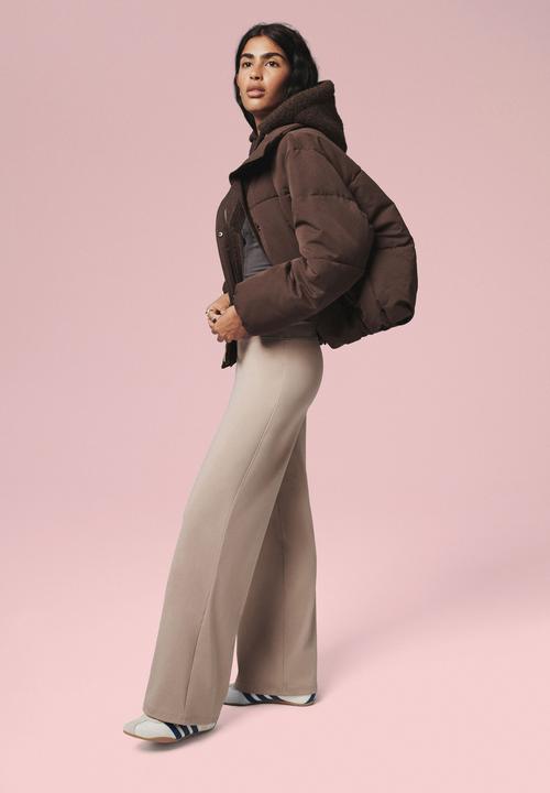 Cotton On - The Mother Puffer Soft Touch Jacket - French Roast