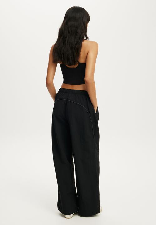 Cotton On - Off Side Woven Sweatpant - Black