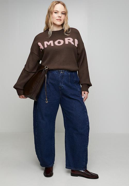 Me&B - Plus Essential Jumper in Textured Amore - Brown