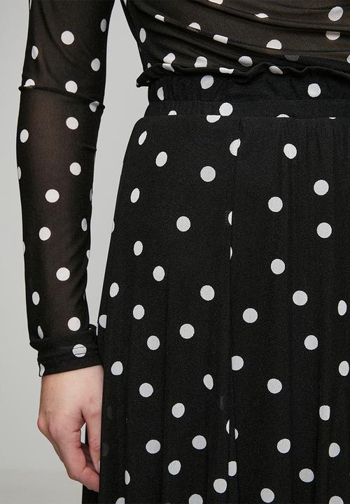 Me&B - Plus Panelled Lined Mesh Skirt - Black