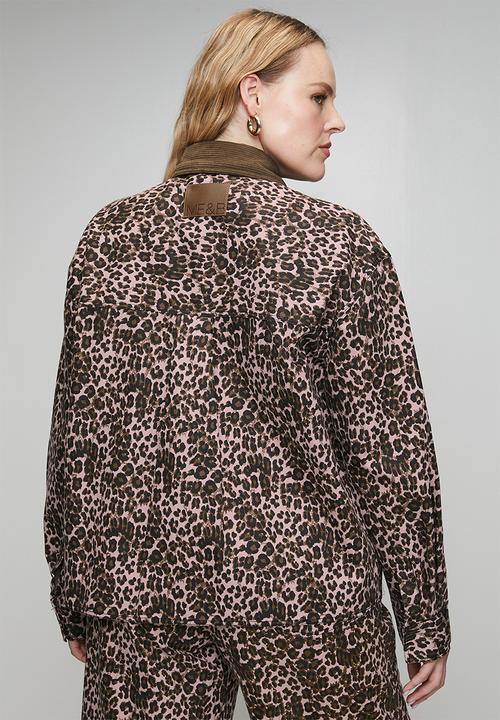 Me&B - Plus Denim Barn Jacket - Pink Animal