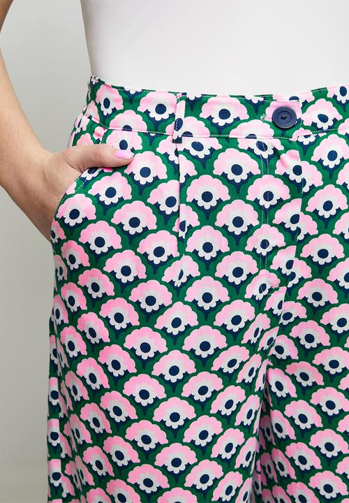 Me&B - Plus Straight Leg Trousers in Geo Floral - Multi