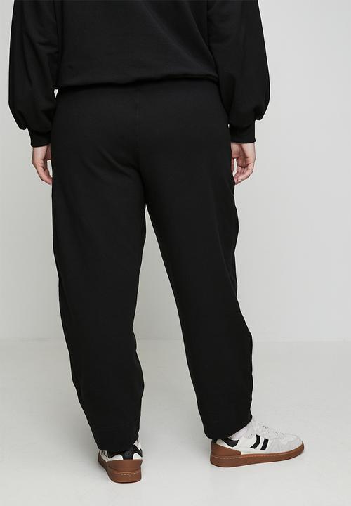Me&B - Plus Barrel Leg Sweat Pants - Black