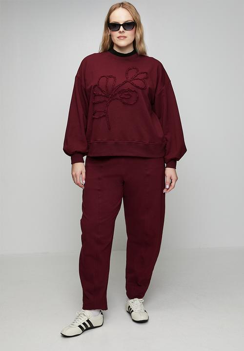 Me&B - Plus Barrel Leg Sweat Pants - Burgundy