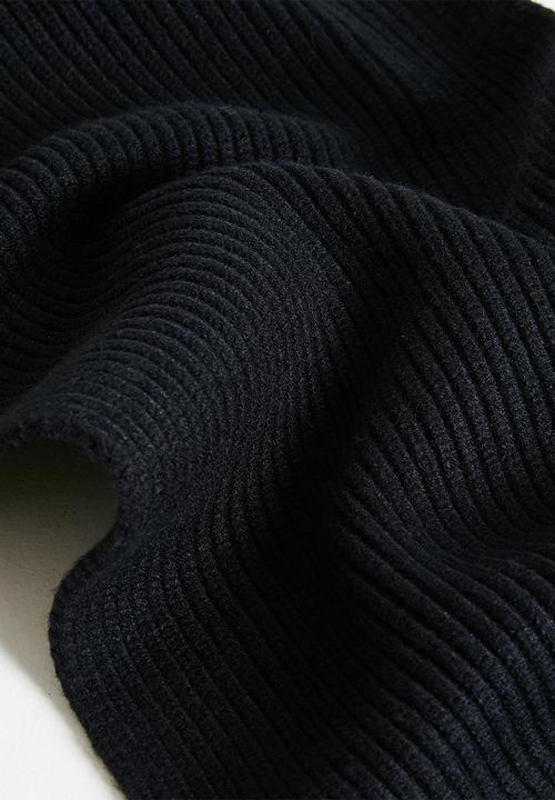 POLO - Knitted Scarf - Black