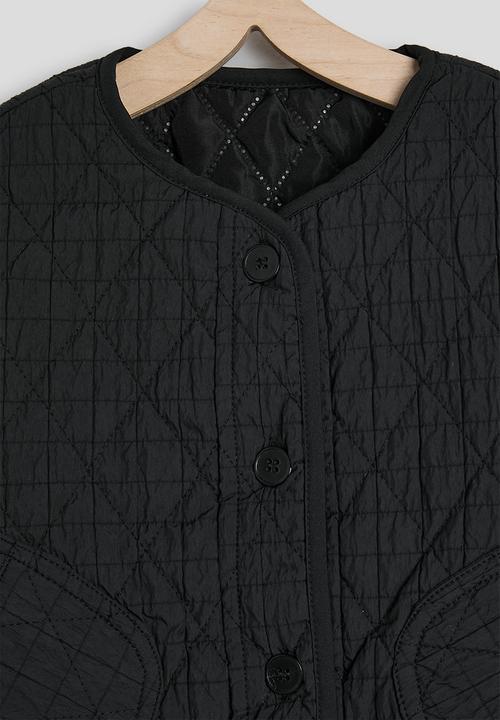 Pop Candy - Diamond quilted jacket with stylised patch pockets - black