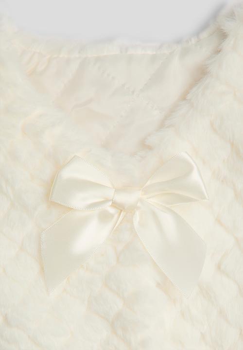 Pop Candy - Plush curved hem vest - white