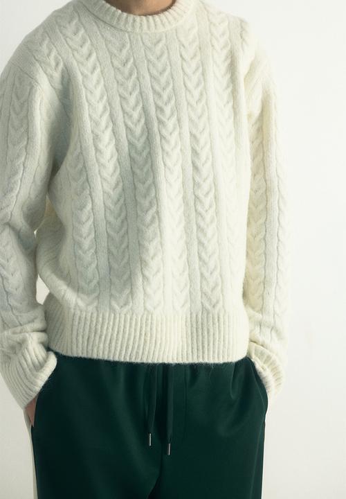 H&M - Regular fit cable knit jumper - white