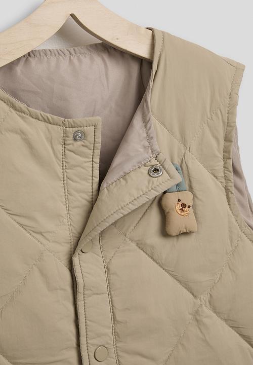 Pop Candy - Diamond quilted collarless vest - sand brown