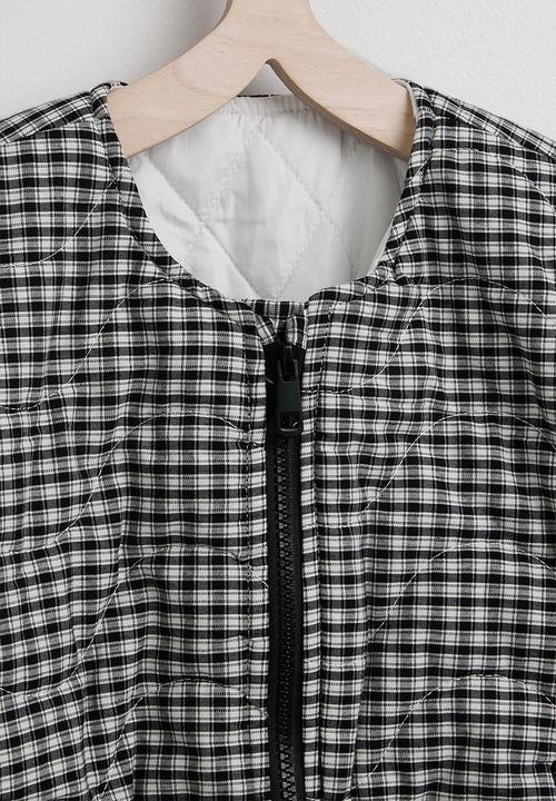 Pop Candy - Checkered collarless puffer jacket with scarf - black