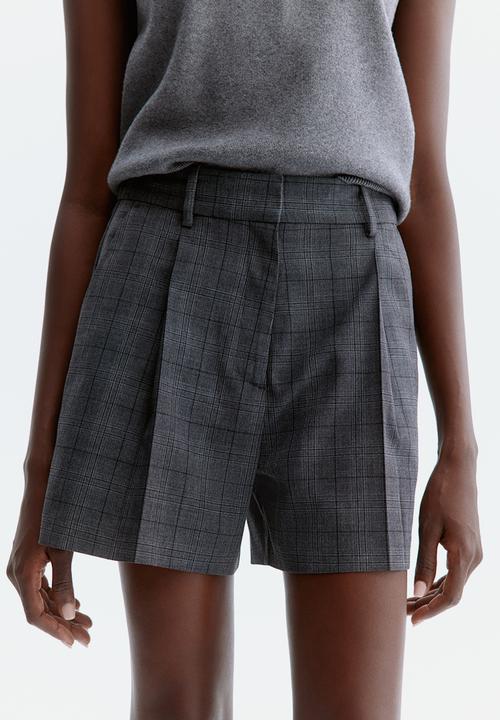 H&M - Pleat-front shorts - grey/checked