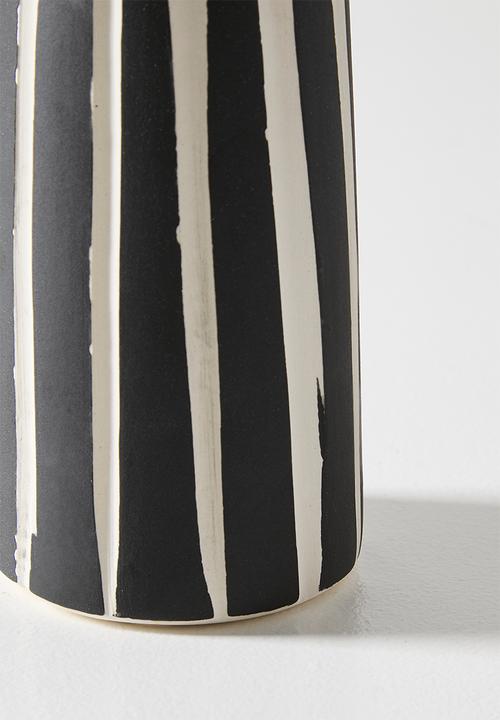 Urchin Art - Mini Figurine Vase Black Matt - Carved Stripes