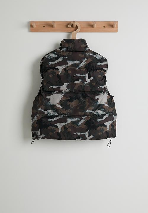 Pop Candy - Distressed camo puffer vest - multi