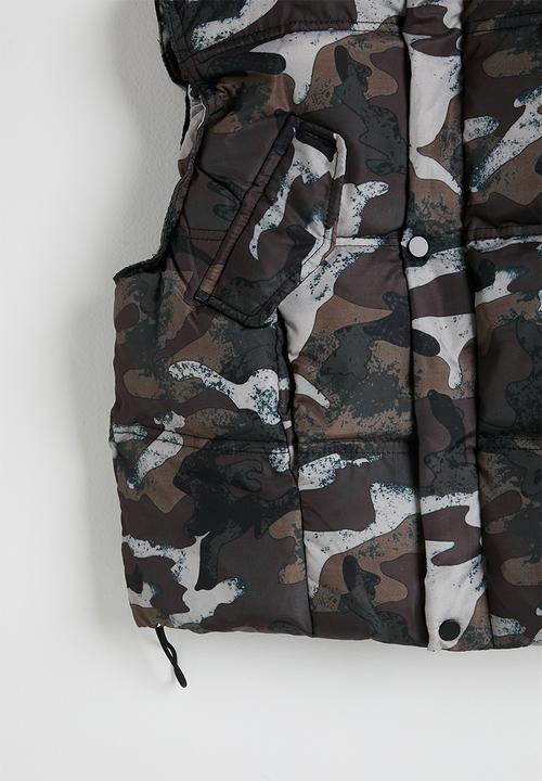 Pop Candy - Distressed camo puffer vest - multi