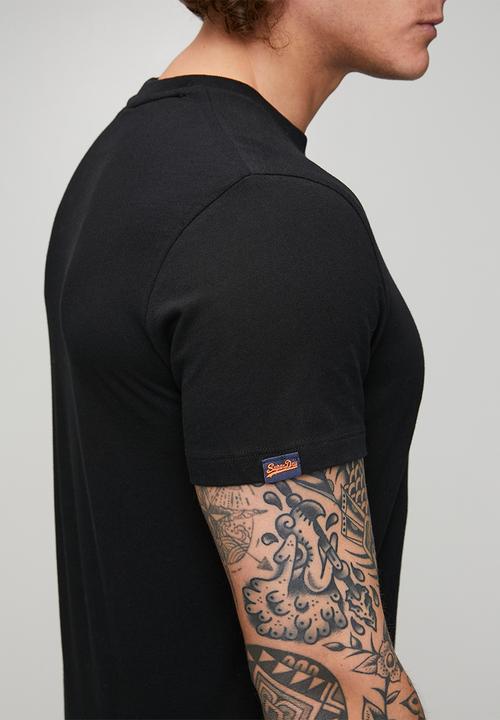Superdry. - Essential Contrast Emb Tee - Black