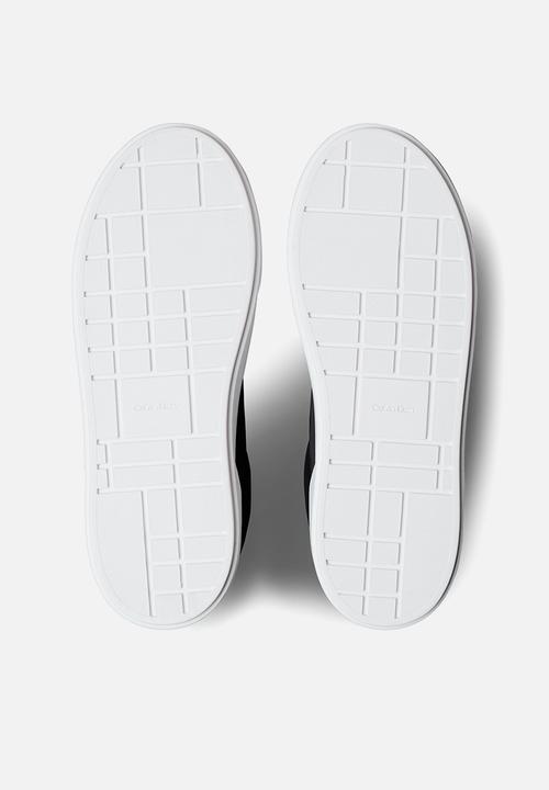 Calvin Klein - Flatform Lace Up - Black/Bright White