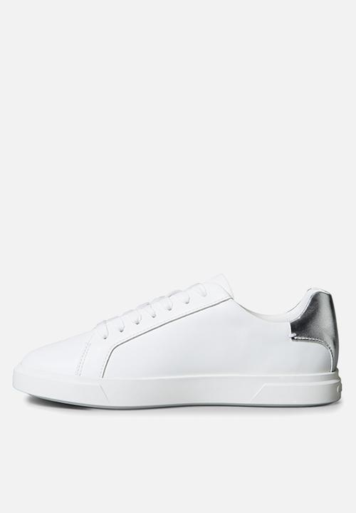 Calvin Klein - Brooke - Bright White/Silver