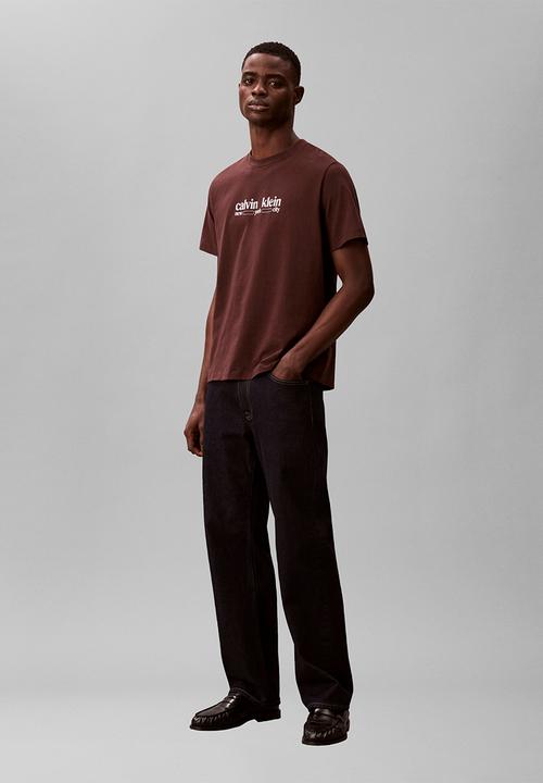 Calvin Klein - Ss 30S Whsl Ck Nyc Graphic Tee - Rich Brown
